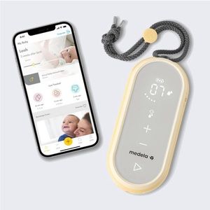 Medela's Freestyle Flex Breast Pump LIKE NEW